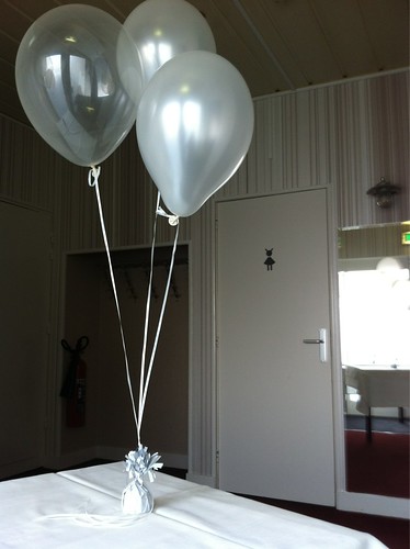  Tafeldecoratie 3ballonnen Pearl White Diamond Clear Lommerijk Rotterdam