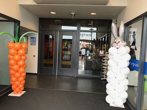  Ballonpilaar Paashaas En Wortel Basisschool Het Tangram Rotterdam