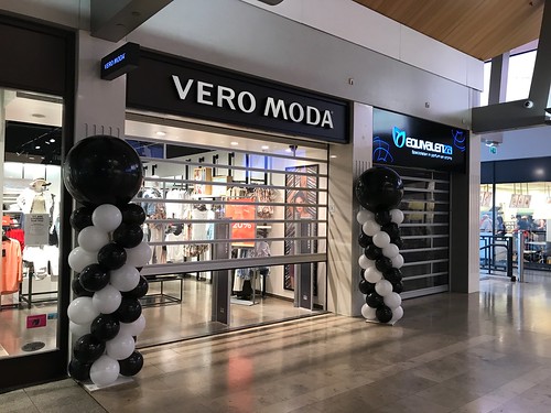  Ballonpilaar Breed Rond Vero Moda Alexandrium Rotterdam