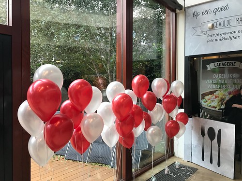  Tafeldecoratie 5ballonnen Hoge School Rotterdam