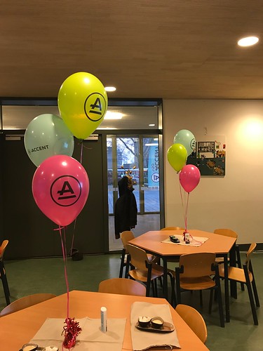  Tafeldecoratie 3ballonnen Bedrukt <a href='http://www.rotterdamsballonnenbedrijf.nl/plaatsen/accent-vso' class='w3-text-indigo'>Accent VSO</a> Rotterdam Ijsselmonde