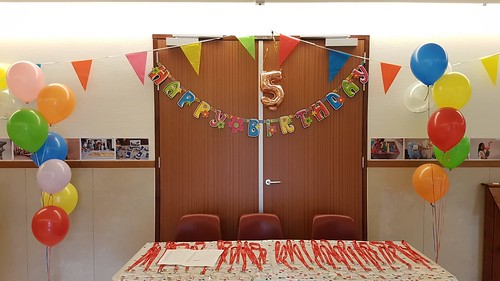  Tafeldecoratie 7ballonnen Kerkgenootschap Ceme Rotterdam