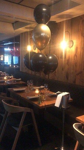  Tafeldecoratie 6ballonnen Oysterclub Rotterdam