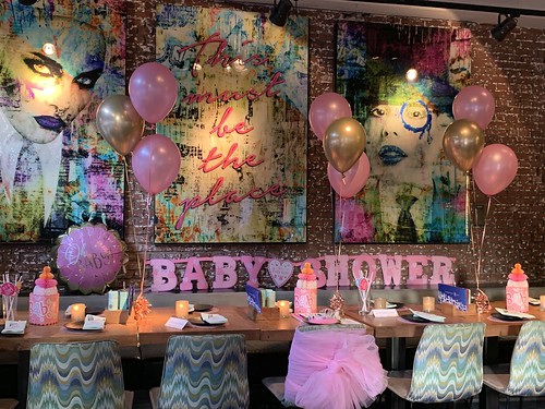  Tafeldecoratie 3ballonnen Babyshower Wijnbar <a href='http://www.rotterdamsballonnenbedrijf.nl/plaatsen/1nul8' class='w3-text-indigo'>1NUL8</a> Rotterdam