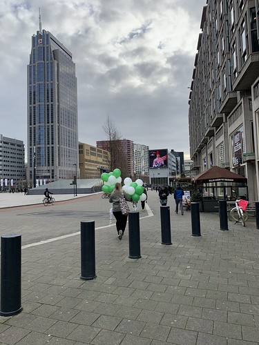  Heliumballonnen <a href='http://www.rotterdamsballonnenbedrijf.nl/plaatsen/groot-handelsgebouw' class='w3-text-indigo'>Groot Handelsgebouw</a> <a href='http://www.rotterdamsballonnenbedrijf.nl/plaatsen/engels' class='w3-text-indigo'>Engels</a> Rotterdam