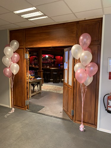  Tafeldecoratie 7ballonnen Gronddecoratie Oranje Asbest Rotterdam