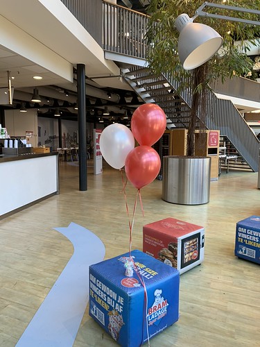  Tafeldecoratie 3ballonnen Hoge School Rotterdam