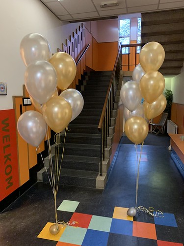  Tafeldecoratie 7ballonnen Gronddecoratie Tarcisius School Rotterdam