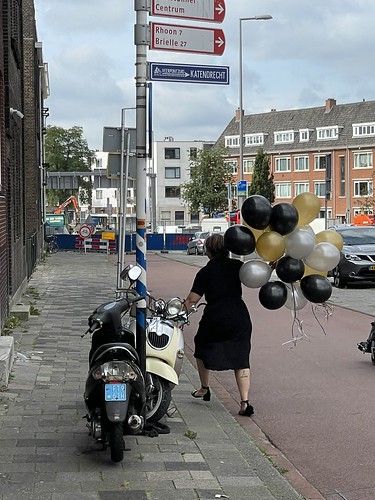  Heliumballonnen Maastunnenplein Rotterdam