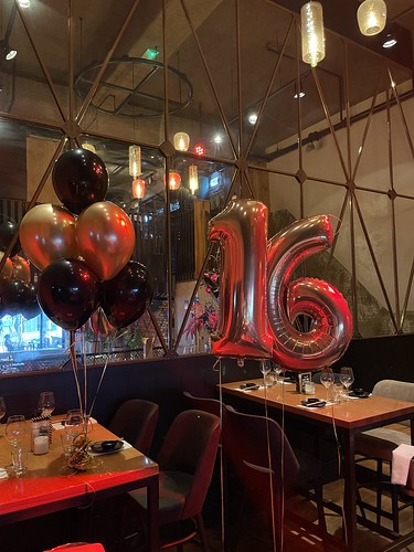  Tafeldecoratie 6ballonnen Folieballon Cijfer 16 Verjaardag <a href='http://www.rotterdamsballonnenbedrijf.nl/plaatsen/cafe-in-the-city' class='w3-text-indigo'>Cafe In The City</a> Rotterdam