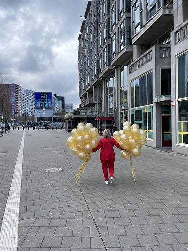  Heliumballonnen Groothandelsgebouw Rotterdam