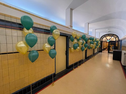  Tafeldecoratie 5ballonnen Gronddecoratie Heinekengebouw Rotterdam