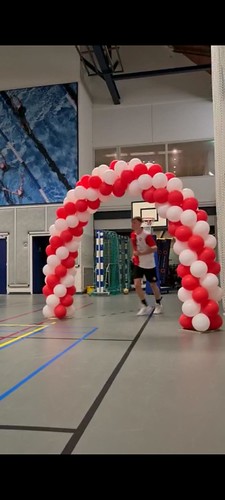  Ballonboog 6m Start Fanclub Handbal <a href='http://www.rotterdamsballonnenbedrijf.nl/plaatsen/feyenoord' class='w3-text-indigo'>Feyenoord</a> Sporthal De Wielewaal Rotterdam