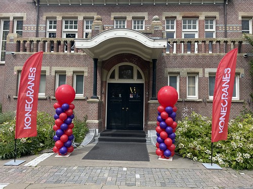  Ballonpilaar Breed Rond Konecranes The <a href='http://www.rotterdamsballonnenbedrijf.nl/plaatsen/harbour-club' class='w3-text-indigo'>Harbour Club</a> Rotterdam