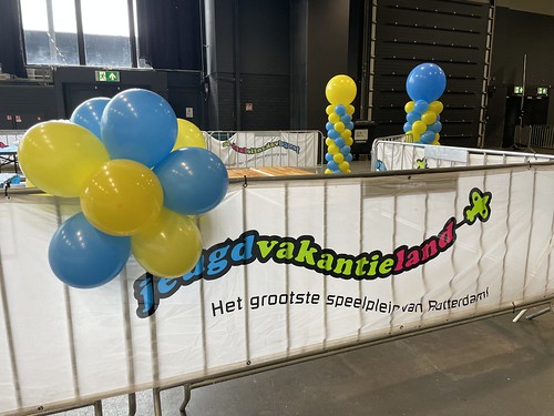  Ballontoef Jeugdvakantieland <a href='http://www.rotterdamsballonnenbedrijf.nl/plaatsen/ahoy' class='w3-text-indigo'>Ahoy</a> Rotterdam