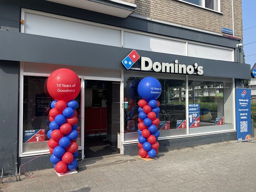  Ballonpilaar Bedrukt Verjaardag 10 Jaar Dominos Pizza Ijsselmonde Rotterdam