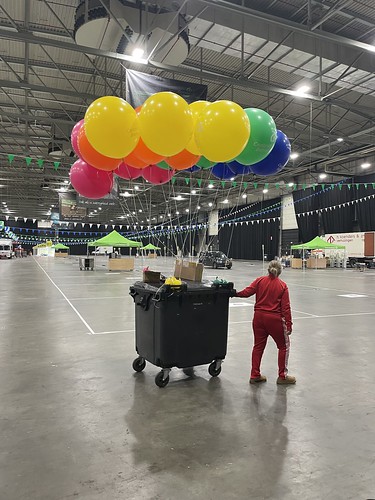  Cloudbuster Centraal Beheer Deukjesdagen <a href='http://www.rotterdamsballonnenbedrijf.nl/plaatsen/ahoy' class='w3-text-indigo'>Ahoy</a> Rotterdam