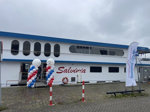  Ballonpilaar Bedrukt <a href='http://www.rotterdamsballonnenbedrijf.nl/plaatsen/salvinia' class='w3-text-indigo'>Salvinia</a> Feenstra Rijnlijn Maasboulevar Rotterdam