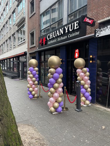  Ballonpilaar <a href='http://www.rotterdamsballonnenbedrijf.nl/plaatsen/chuan-yue' class='w3-text-indigo'>Chuan Yue</a> Rotterdam