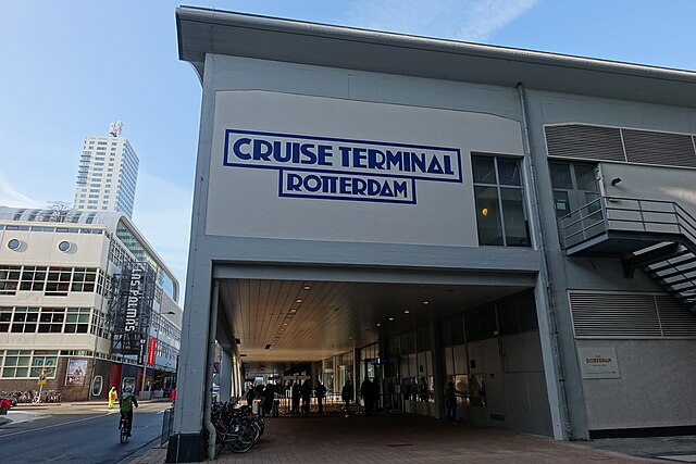 8x How to get from Cruise Terminal to Rotterdam Center