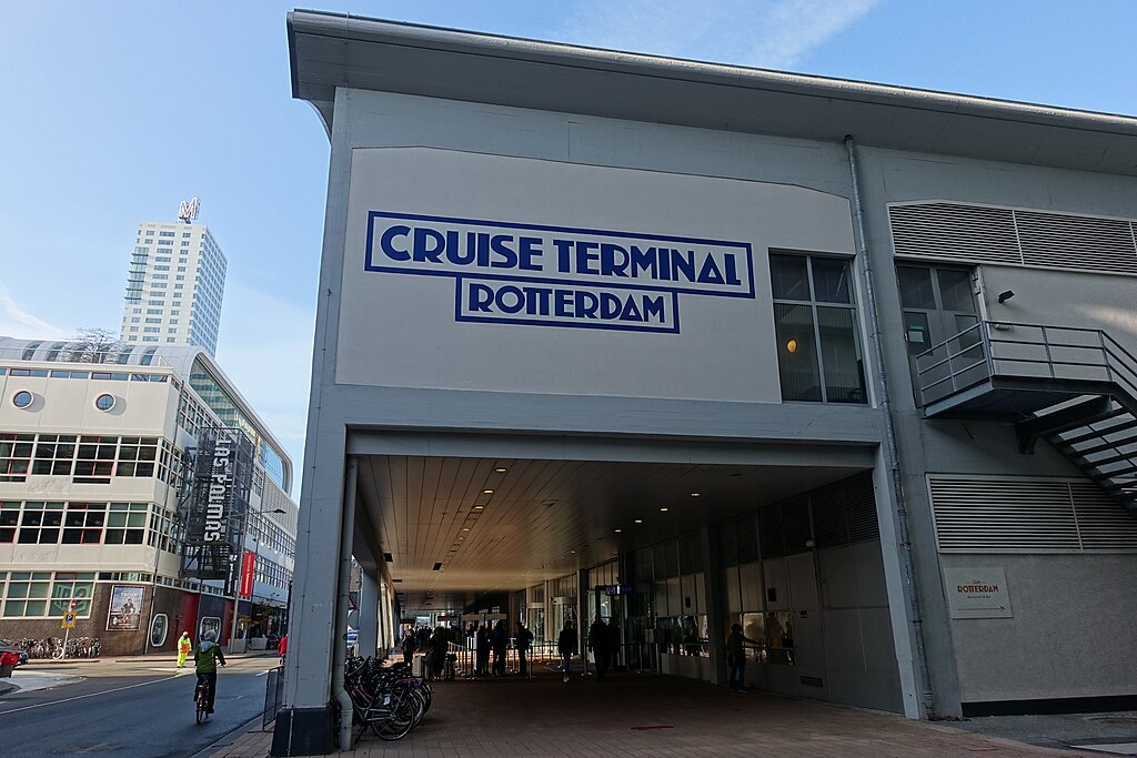 Park your car at Cruise Terminal Rotterdam here!